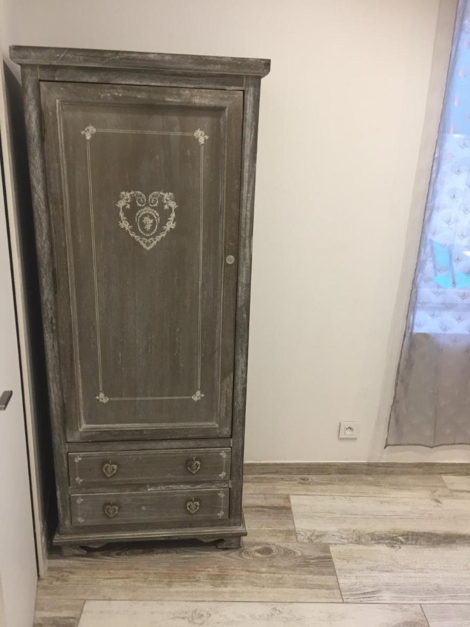 Le Studio D'Auguste- Coeur De Nimes-Chaleureux-Emplacement Ideal Exteriör bild